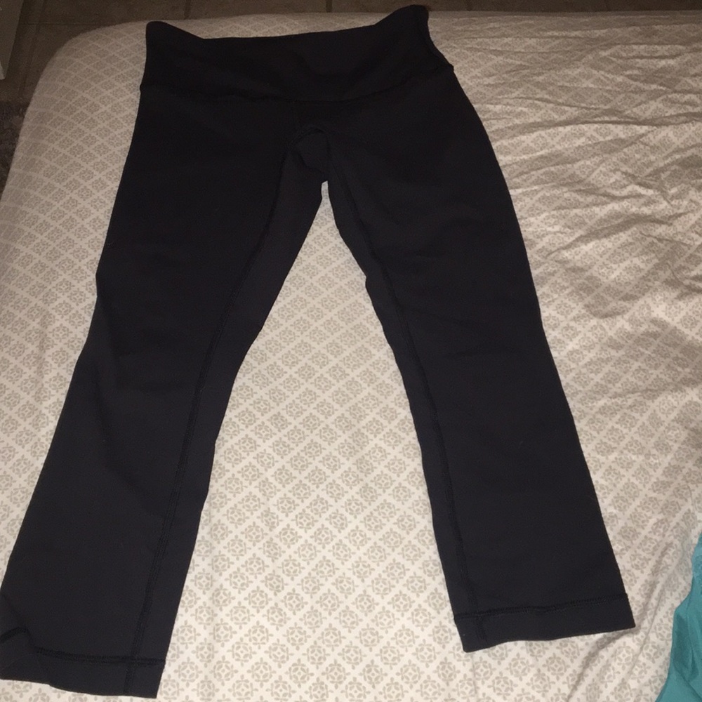 Lululemon crops